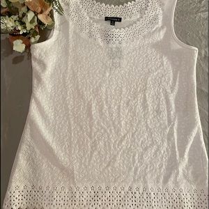 White Lace Sleeveless Shirt Embossed Pattern Large Chances R NWT